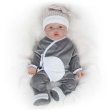 Load image into Gallery viewer, Vollence 17 inch Realistic Reborn Baby Doll
